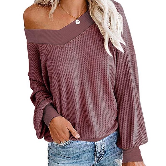 Beautiful woman off the shoulder top - Picture 7 of 8